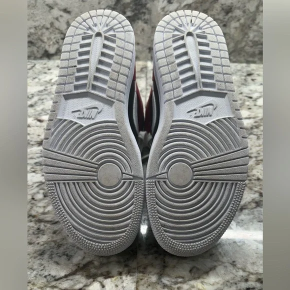 Air Jordan 1 Mid Black White Noble Red
BQ6472 016 Women's size 7.5 EUC - Picture 9 of 13